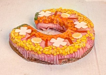 Aspikový dort s křenem -podkova 1000 g