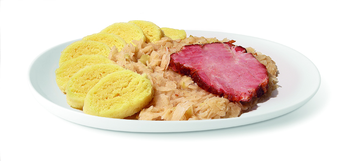 Uzené maso s moravským zelím a bramborovým knedlíkem